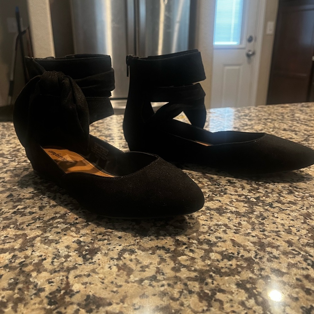 Comfortview Black Flats